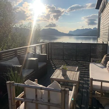 Spektakulaer Naert Sentrum Og Prestvannet Willa *